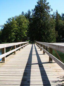 Hotel Cabins And Campground At Cultus Lake Park Chilliwack Exterior foto