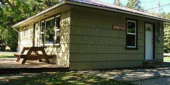 Hotel Cabins And Campground At Cultus Lake Park Chilliwack Exterior foto