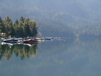 Hotel Cabins And Campground At Cultus Lake Park Chilliwack Exterior foto